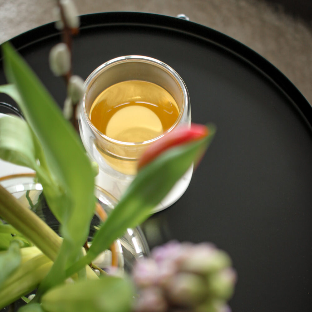 QUVIO Bijzettafel Marco – Metaal – 42 x 42 x 52 cm – Zwart