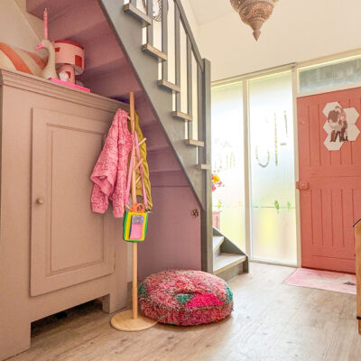 kledingrek-lichtbruin-hout-staand