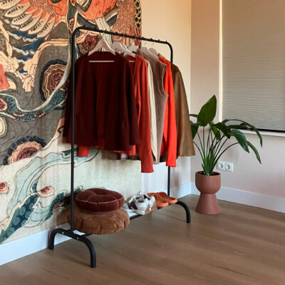 QUVIO Kledingrek met schoenen opbergruimte – 40 x 110 x 150 cm – Zwart