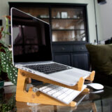QUVIO Laptop standaard – Hout – Tot 15,6 inch