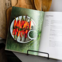 boeken-ipad-boord-standaard-boekenstandaard-boorden-staandard-zwart