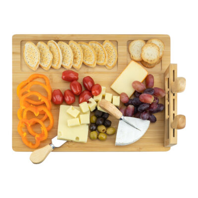 Kaasplanken met messen