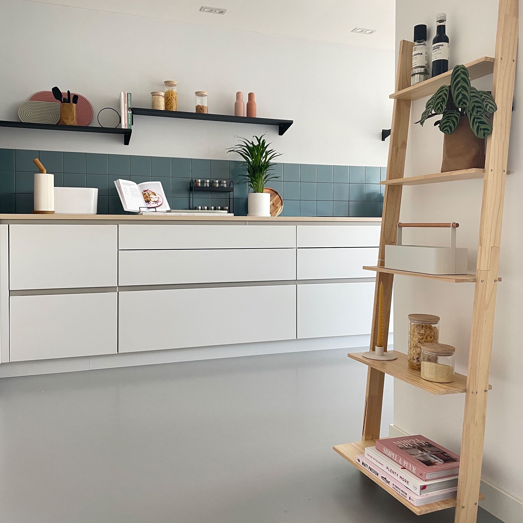 QUVIO Decoratie ladder – Hout – 25 x 50 x 160 cm