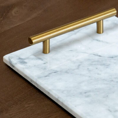 QUVIO Dienblad met gouden handvaten – 20 x 30 cm – Marmer