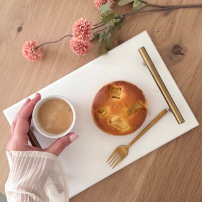 QUVIO Dienblad met gouden handvaten – 20 x 30 cm – Marmer