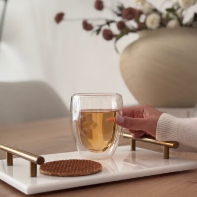 QUVIO Dienblad met gouden handvaten – 20 x 30 cm – Marmer