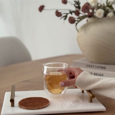 QUVIO Dienblad met gouden handvaten – 20 x 30 cm – Marmer