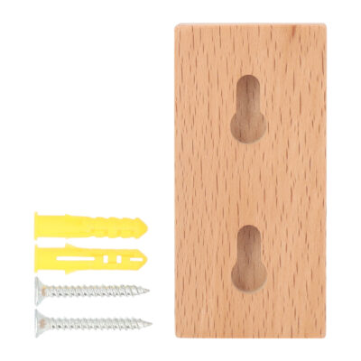 wandhaak gemaakt van hout in de kleur lichtbruin