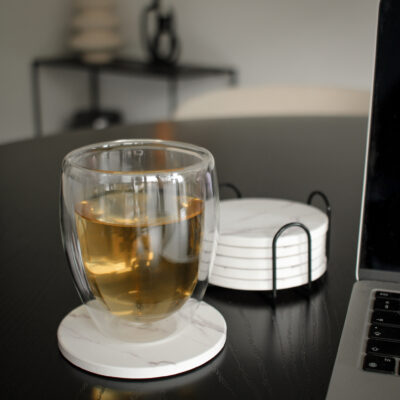 QUVIO Onderzetters – Set van 6 – Met houder – Marmerlook