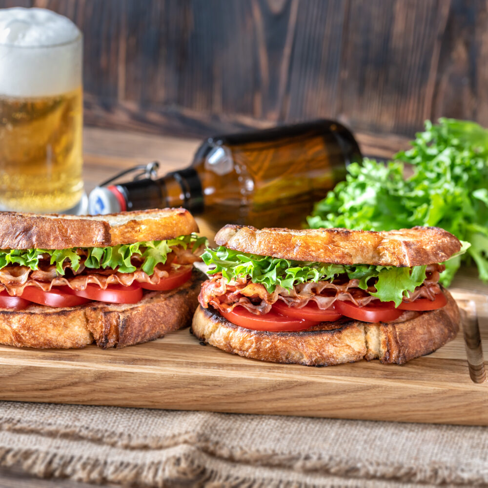 thuisbar inrichten hapjes serveren