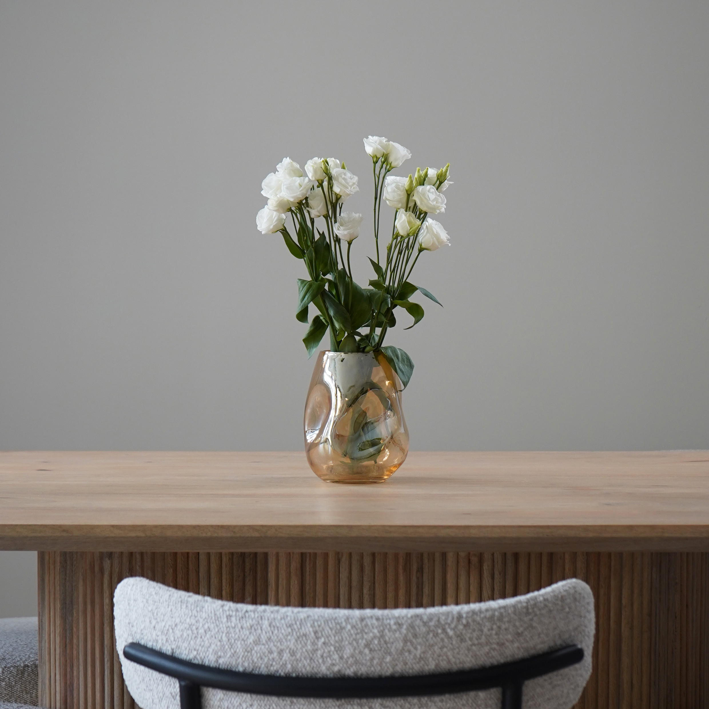 QUVIO Vaas gekreukt – Maat S – Glas – Beige