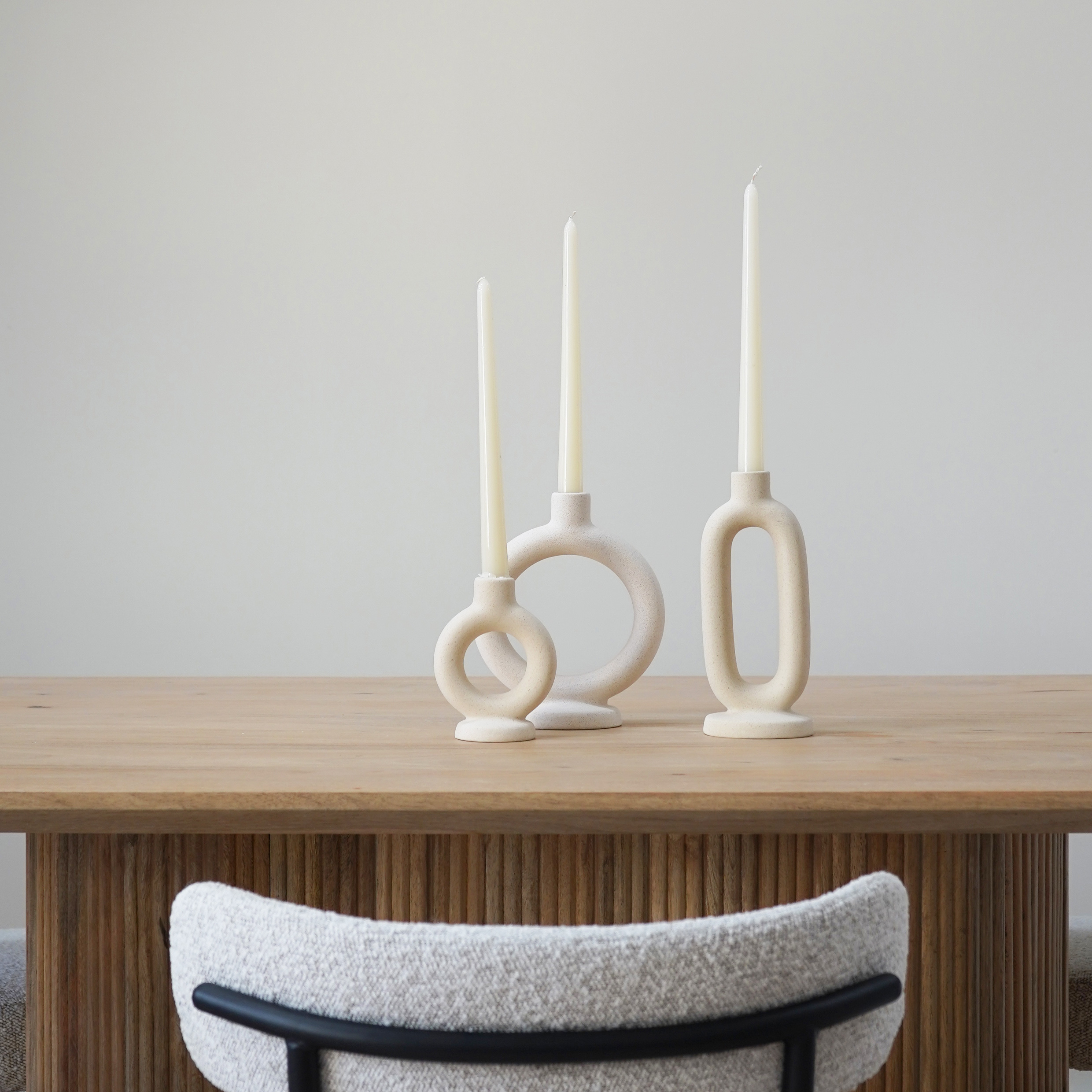 QUVIO Ronde kaarsenhouder – Rond – Keramiek – Gebroken wit – Groot
