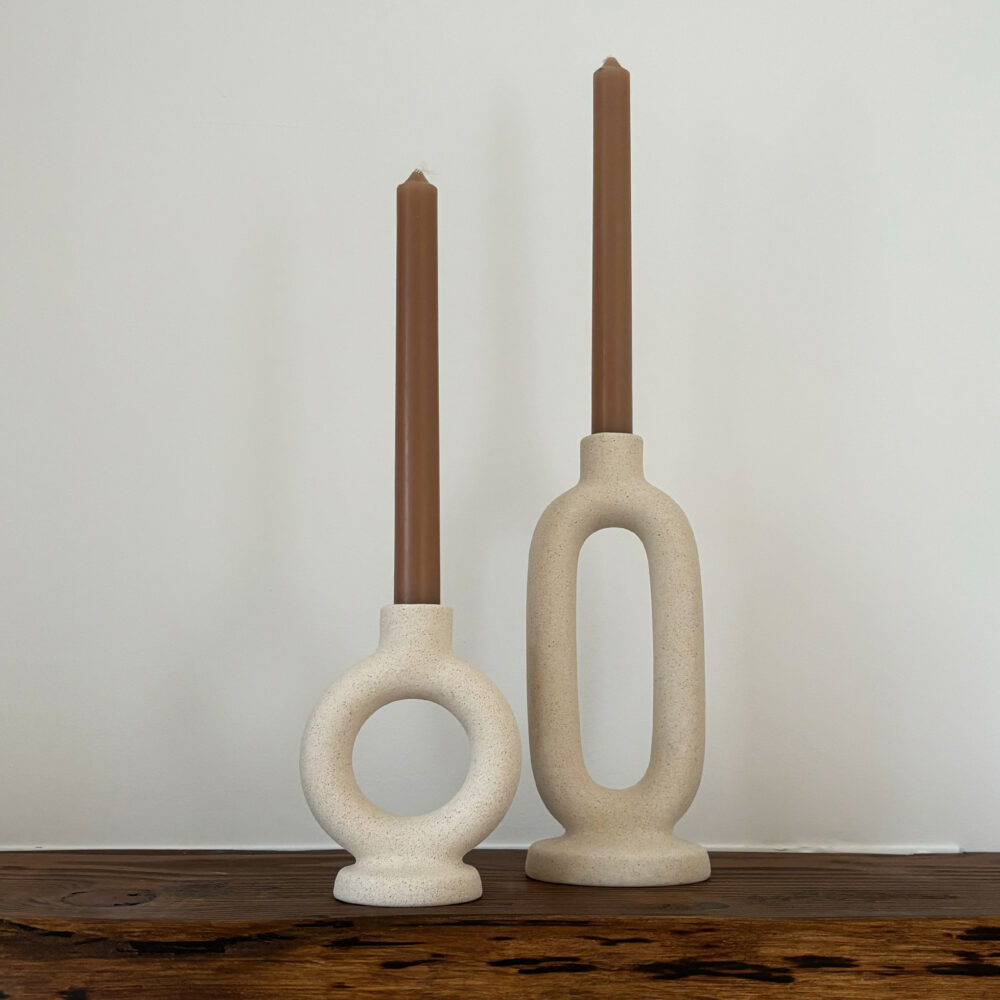 QUVIO Ronde kaarsenhouder – Rond – Keramiek – Gebroken wit – Klein