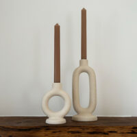 QUVIO Ronde kaarsenhouder – Rond – Keramiek – Gebroken wit – Klein
