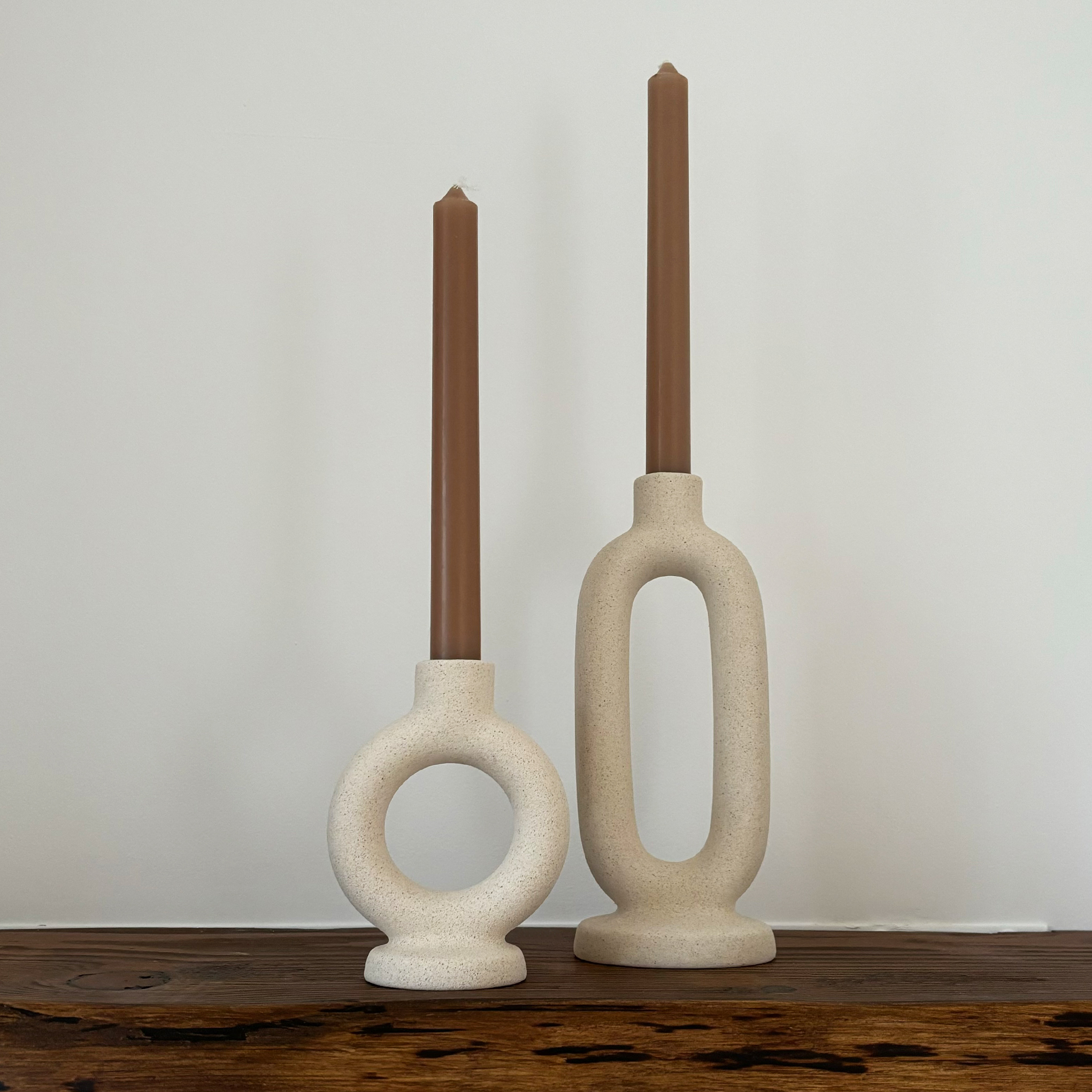 QUVIO Ronde kaarsenhouder – Rond – Keramiek – Gebroken wit – Klein