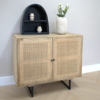 Lewis & Loft Dressoir Lucas – Met 2 deuren – FSC®-gecertificeerd mangohout – Rotan – Naturel