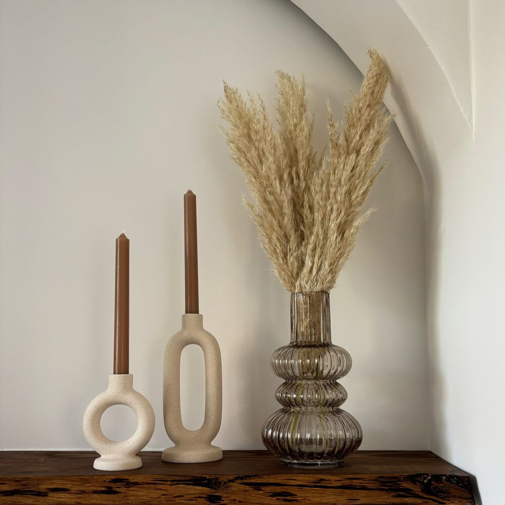 QUVIO Ronde kaarsenhouder – Rond – Keramiek – Gebroken wit – Klein