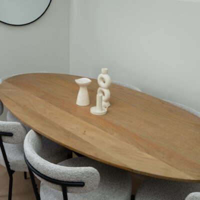 QUVIO Eettafel Sofia – Ovaal – 220×100 cm – Stalen kruispoot – FSC®-gecertificeerd mangohout – Naturel
