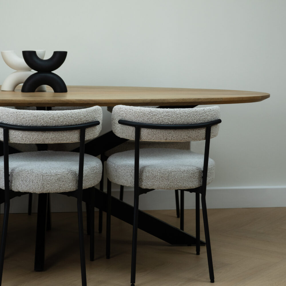 QUVIO Eettafel Sofia– Ovaal – 180×90 cm – Stalen kruispoot – FSC®-gecertificeerd mangohout – Naturel