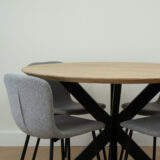 QUVIO Eettafel Sofia – Rond – Ø120 – Stalen kruispoot – FSC®-gecertificeerd mangohout – Naturel