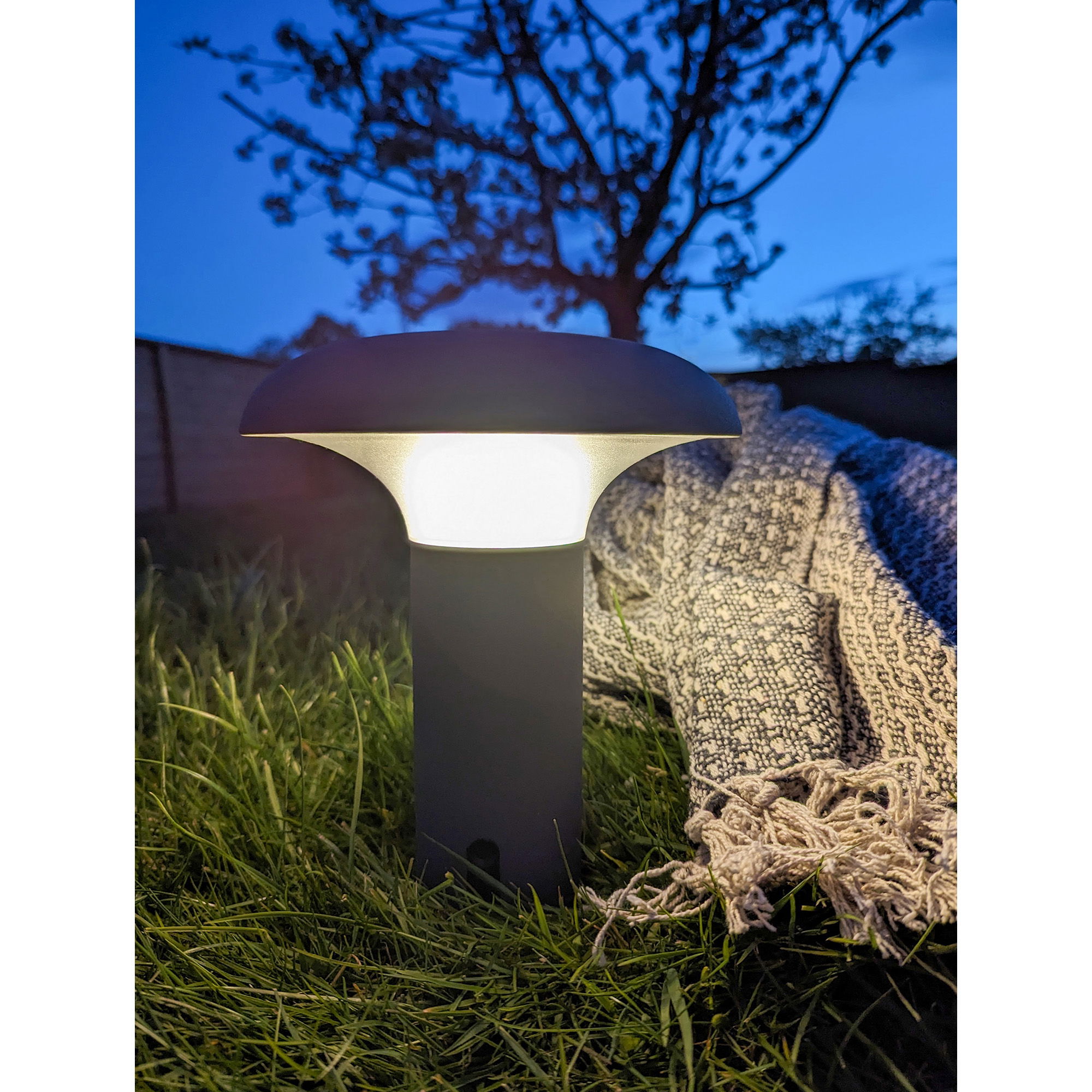 QUVIO LED Lamp – Stijlvol en Functioneel – Grijs – Oplaadbaar – 17x17x21 cm