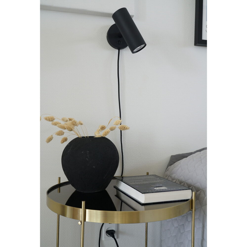 QUVIO Zwarte wandlamp – Staal – 190 cm Snoer – Zwart