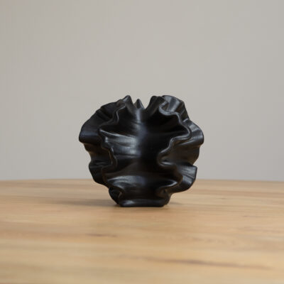 zwarte vaas, Vaas, keramische vaas, coral vorm, decoratiestuk, zwarte keramische vaas, vaas keramiek, coral vaas, vazen, vaasjes,
