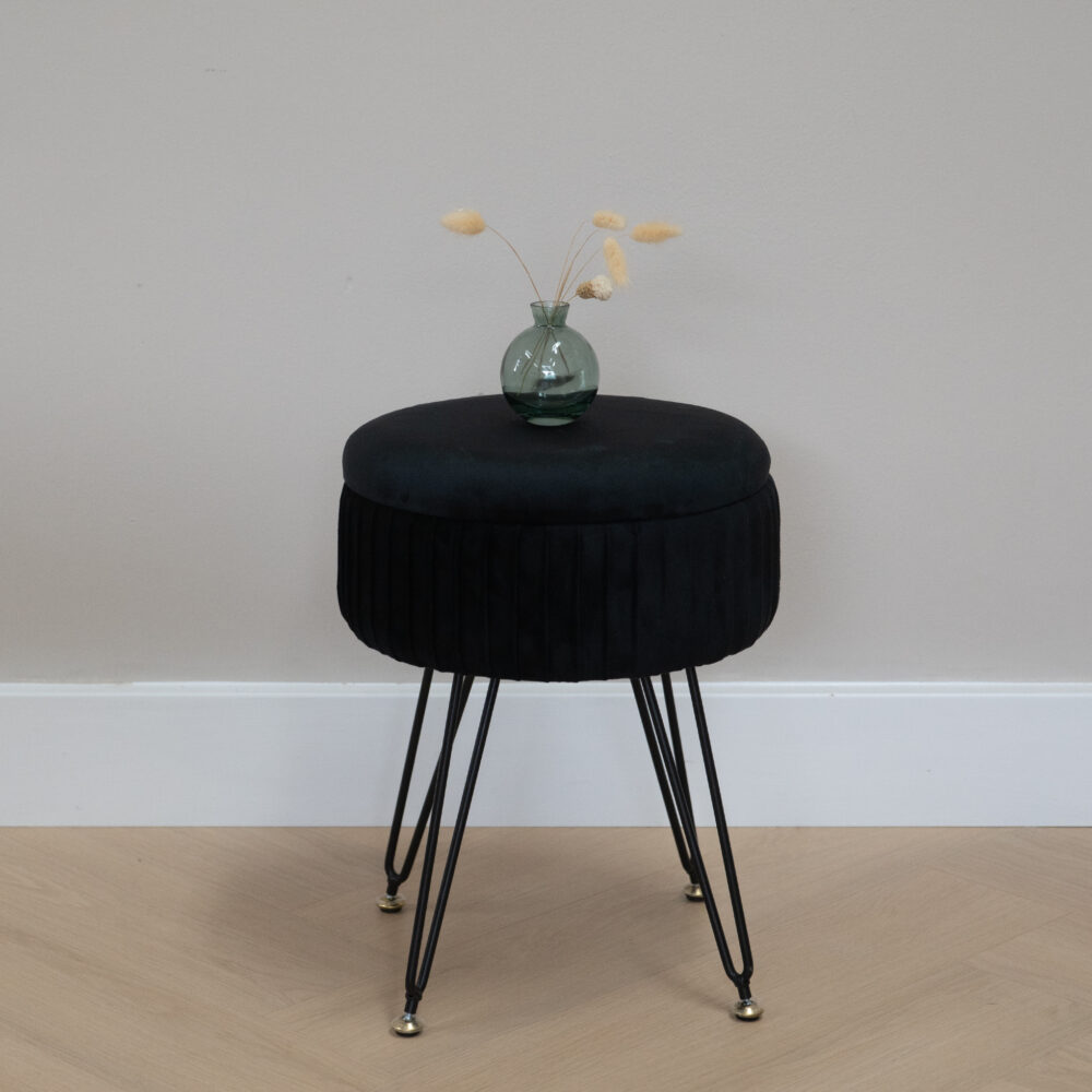 ronde poef, extra opbergruimte, poef rond, zwarte poef, poef, krukje, kruk, poef zwart - sfeer