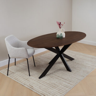 QUVIO Eettafel Sofia – Ovaal – 180×90 cm – Stalen kruispoot – FSC® gecertificeerd mangohout – Bruin
