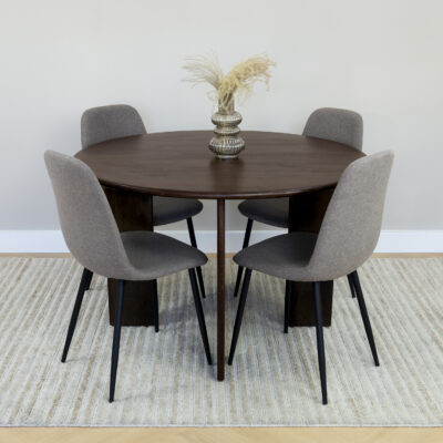 ronde Lila eettafel, ronde eettafel van hout, eettafel, tafel, sfeer met stoelen