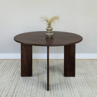 ronde Lila eettafel, ronde eettafel van hout, eettafel, tafel, sfeer