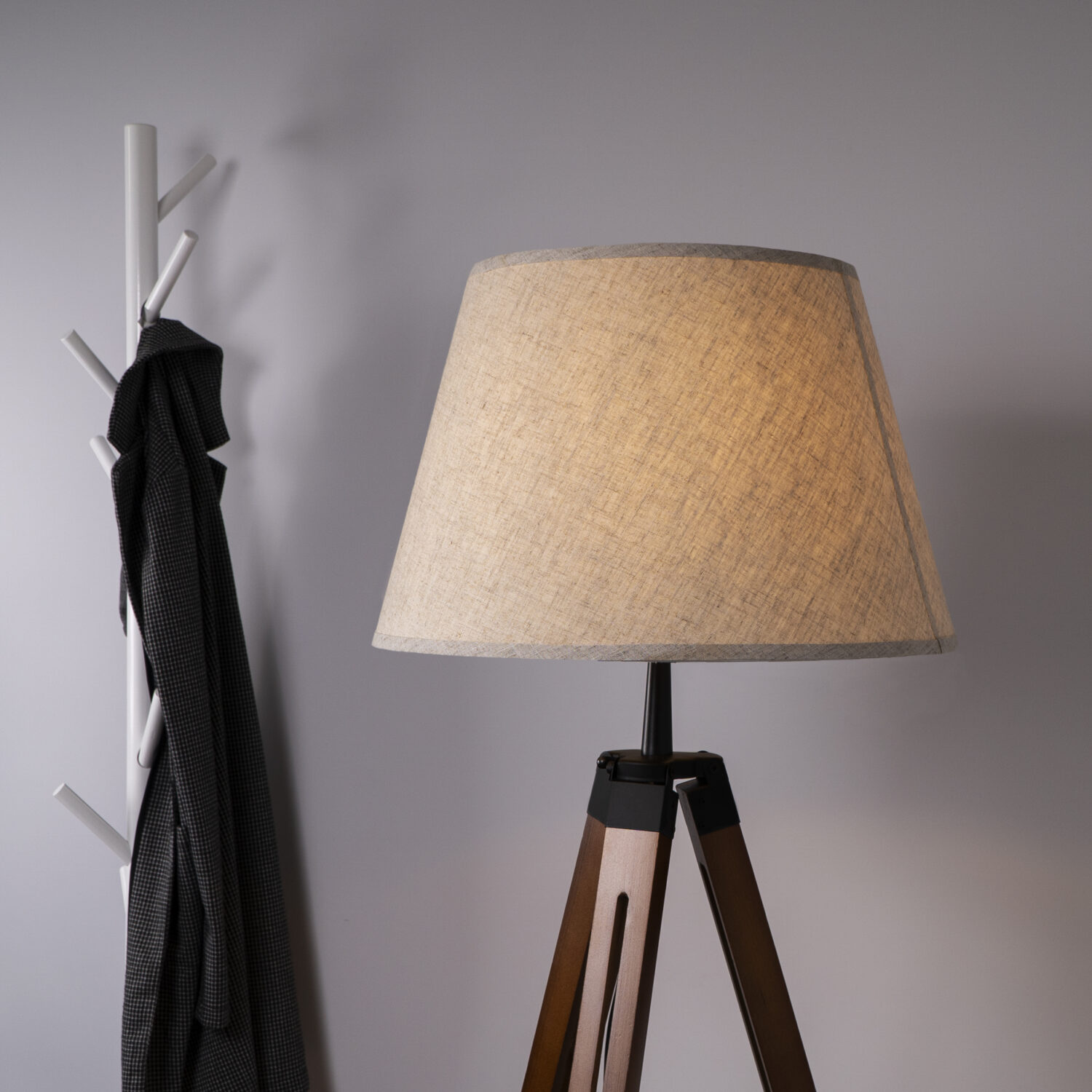 3 poot vloerlamp met kap