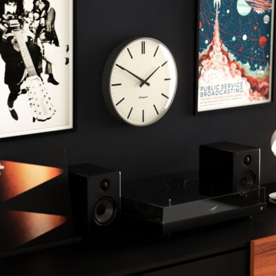 Newgate Radio City Wandklok – Blizzard grijs – Lijnen