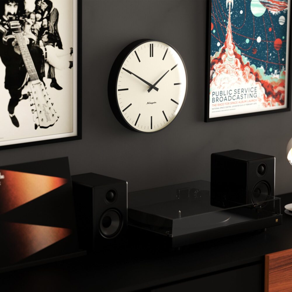 Newgate Radio City Wandklok – Zwart – Lijnen