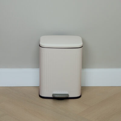 Beige metalen prullenbak, vuilnisbak, prullenmand, Prullenbak 13 L, prullenbak, vuilbak, beige prullenbak, prullenmand, afvalbak, badkamer prullenbak, toilet prullenbak,