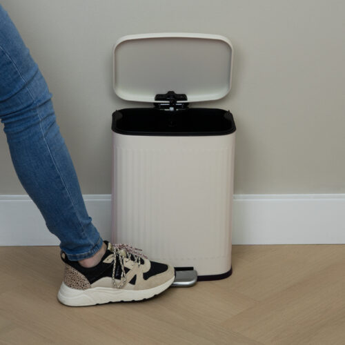 Beige metalen prullenbak, vuilnisbak, prullenmand, Prullenbak 13 L, prullenbak, vuilbak, beige prullenbak, prullenmand, afvalbak, badkamer prullenbak, toilet prullenbak,