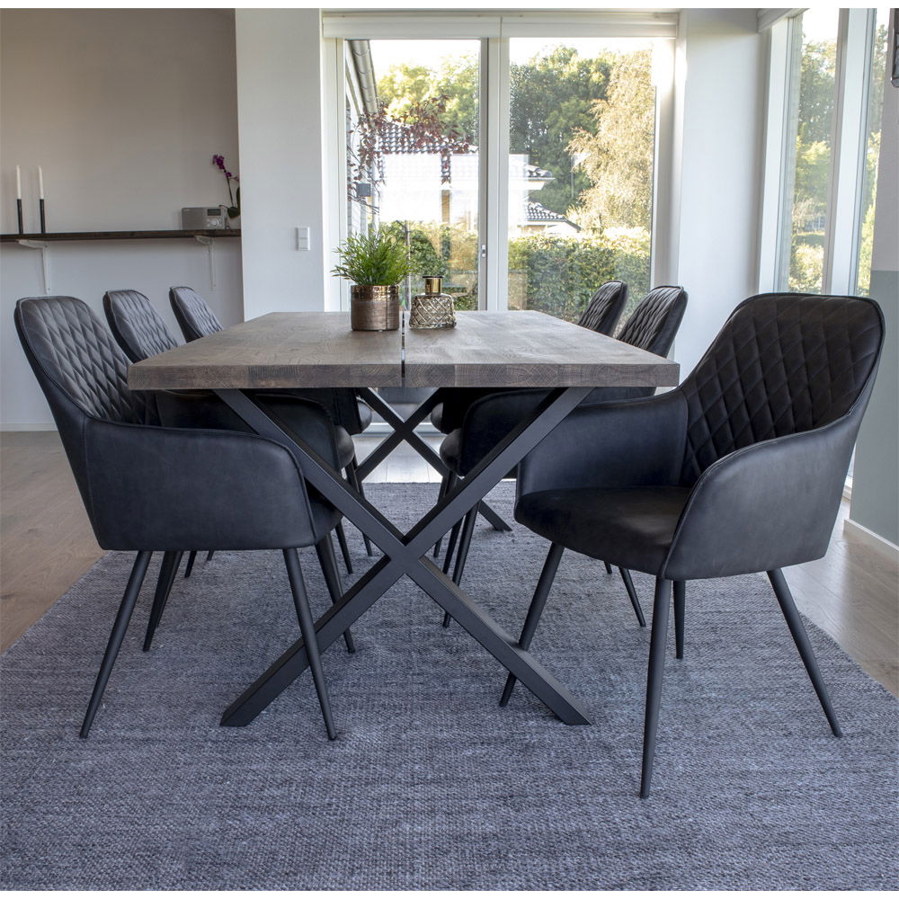 zwarte eetkamerstoelen op homeliving