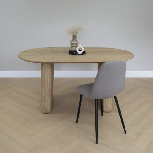 eettafel van 160x90 cm, eettafel Lynn, ovale eettafel, ovale eettafel van hout, houten eettafel, eettafel 160x90 cm, tafel, mangohout eettafel,