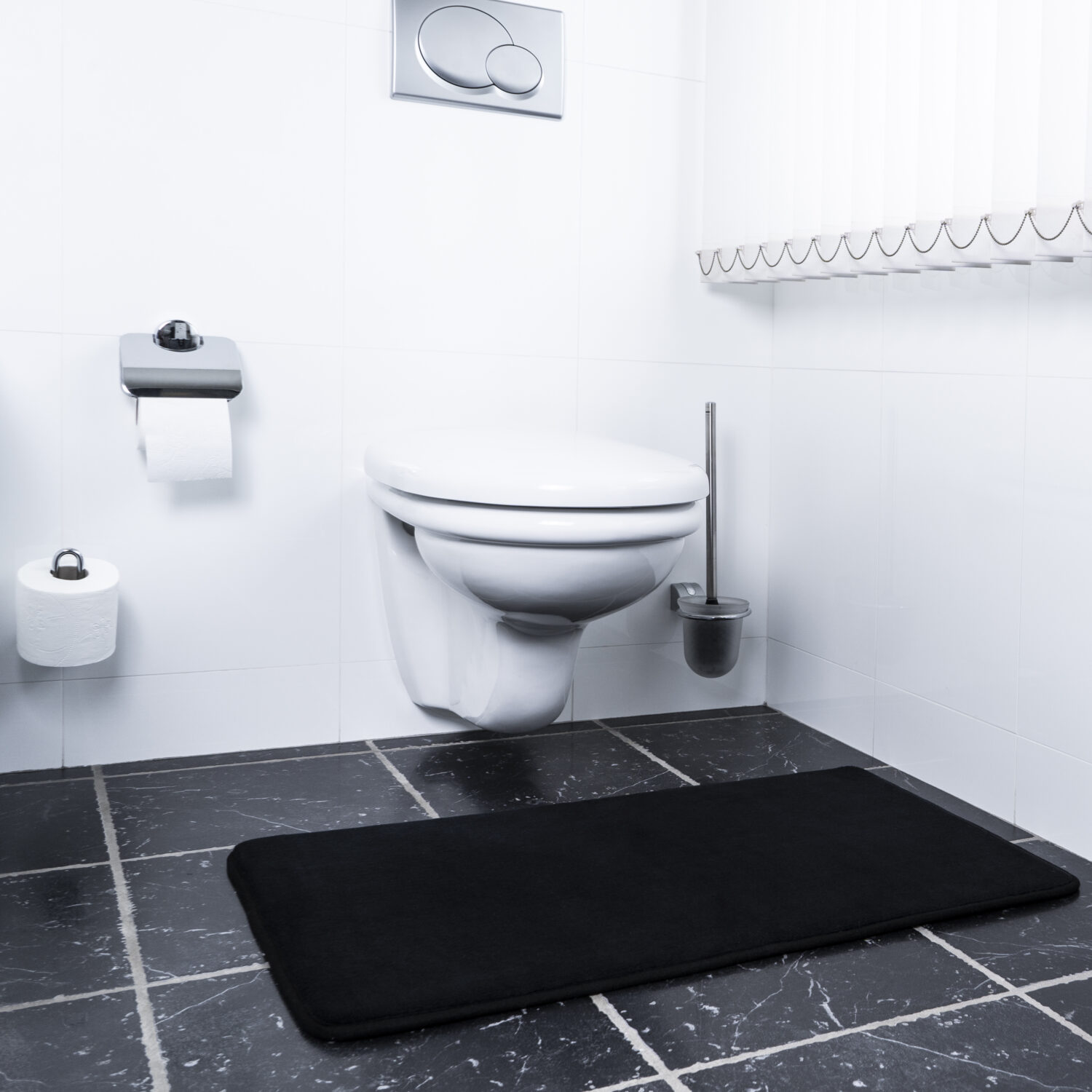 Zwarte badmat bij homeliving