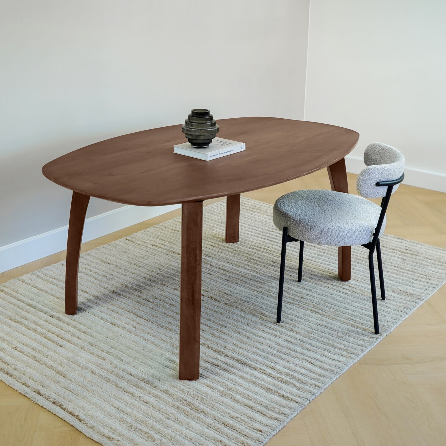 Deens ovale eettafel, eettafel Luna, eettafel, tafel, eettafel bruin, mangohout eettafel, eettafel mangohout, eettafel hout, eettafel Luna,