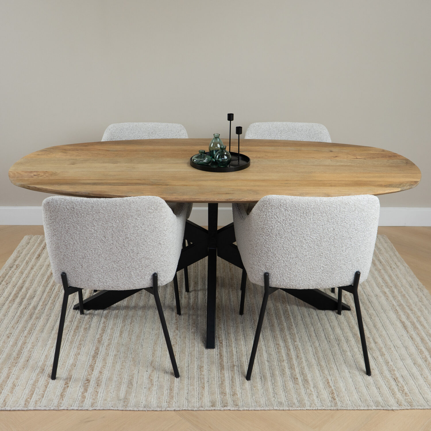 Boucle eetkamerstoelen op homeliving