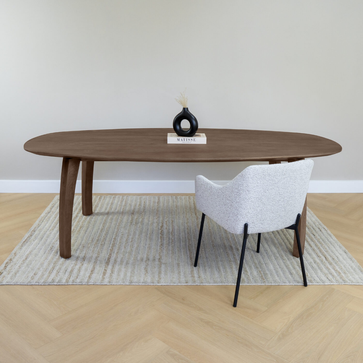eettafel van mangohout, Eettafel, Eettafel Luna, Bruine eettafel, mangohout eettafel, eettafel bruin, Deens ovale eettafel, eettafel mangohout,