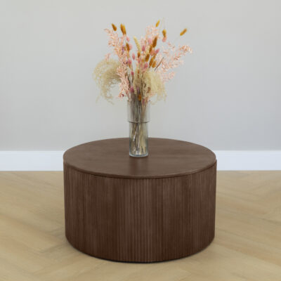 Bruine salontafel van mangohout, Bruine salontafel, salontafel Lonne, salontafel, salontafel van mangohout, Lonne salontafel, salontafel met opbergruimte, ronde salontafel van hout, sfeer