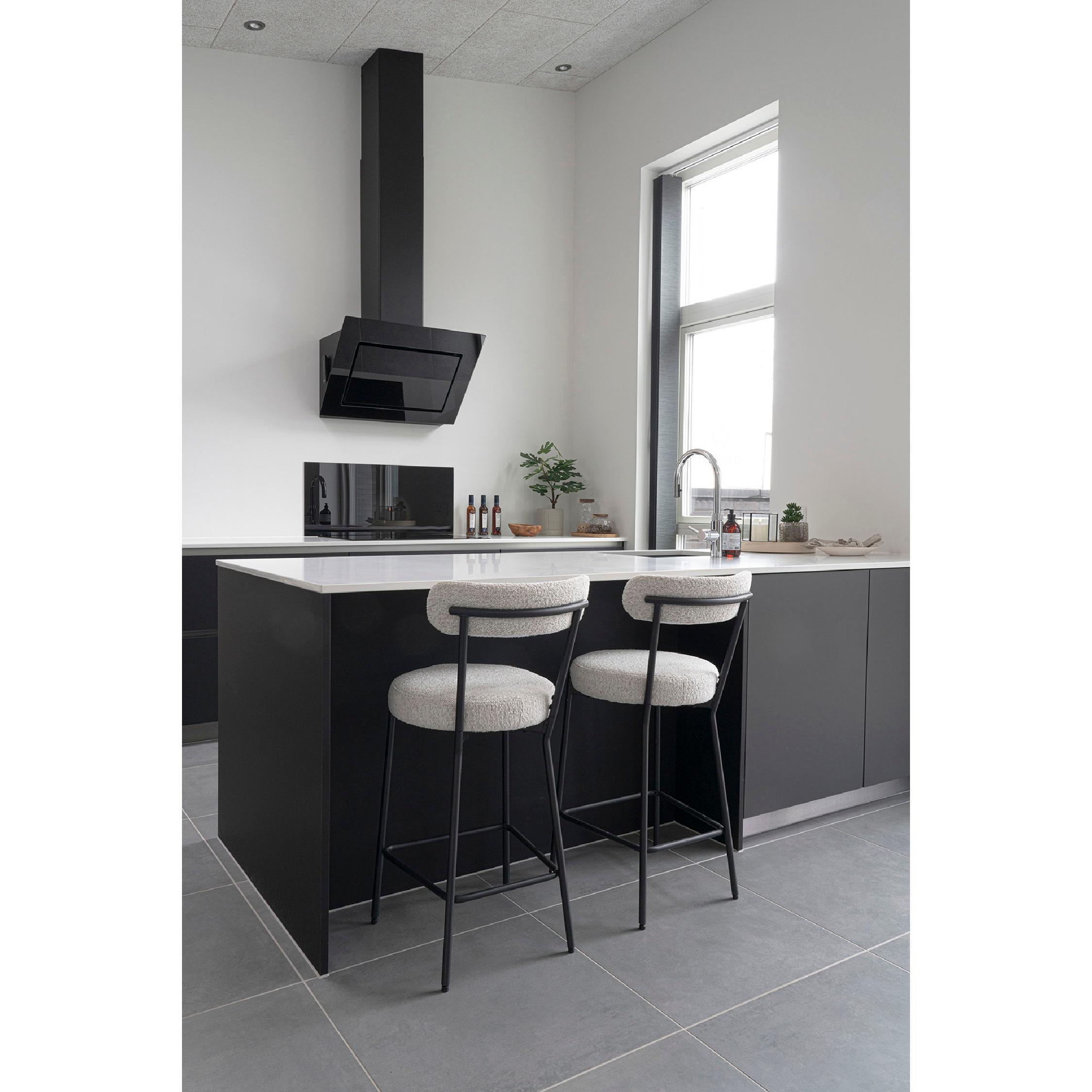 witte bouclé barkruk Jaro afbeelding 7