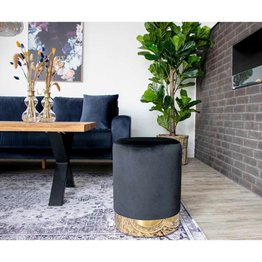 zwarte velvet poef rond met messing voet afbeelding 3