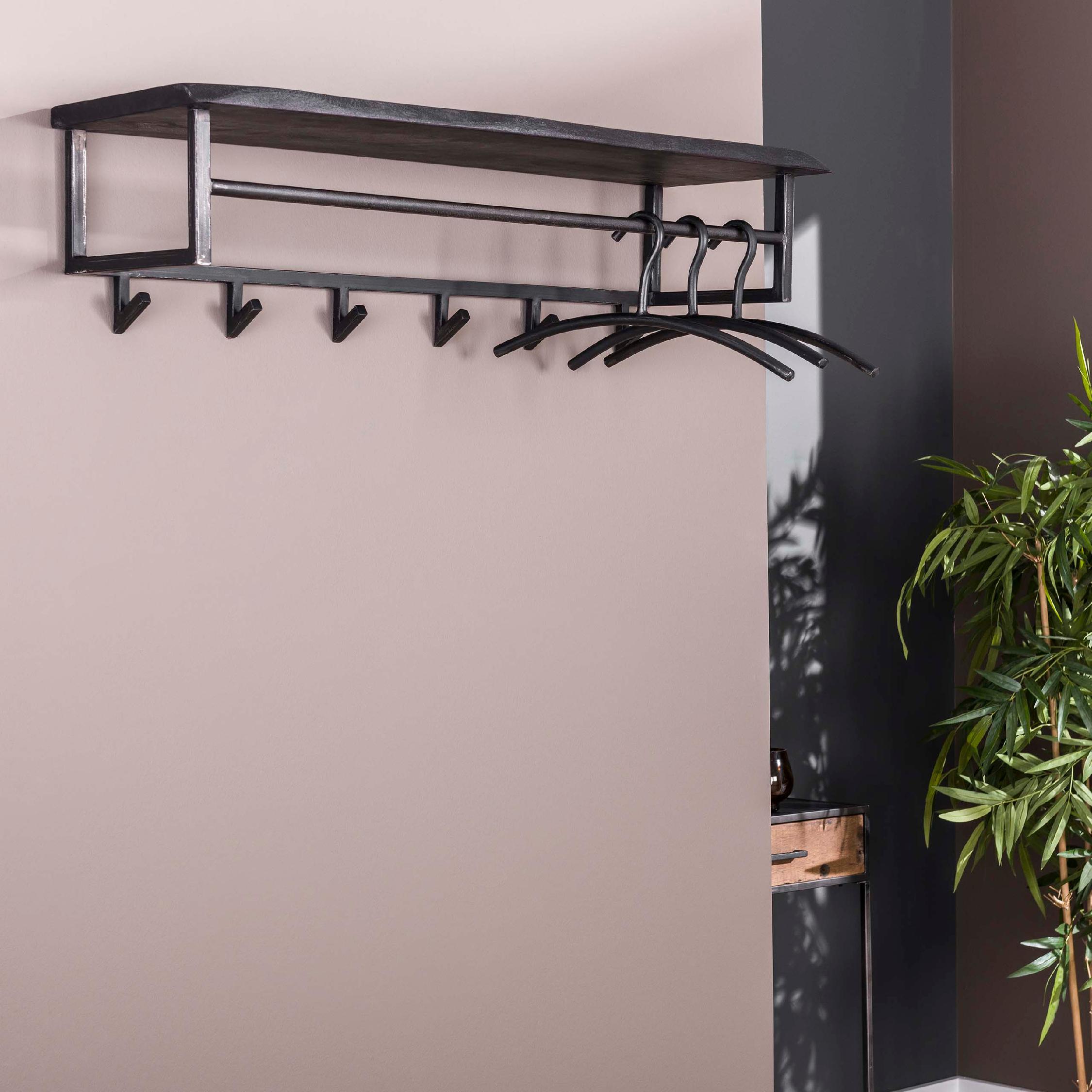 zwarte wandkapstok met hoedenplank afbeelding 3