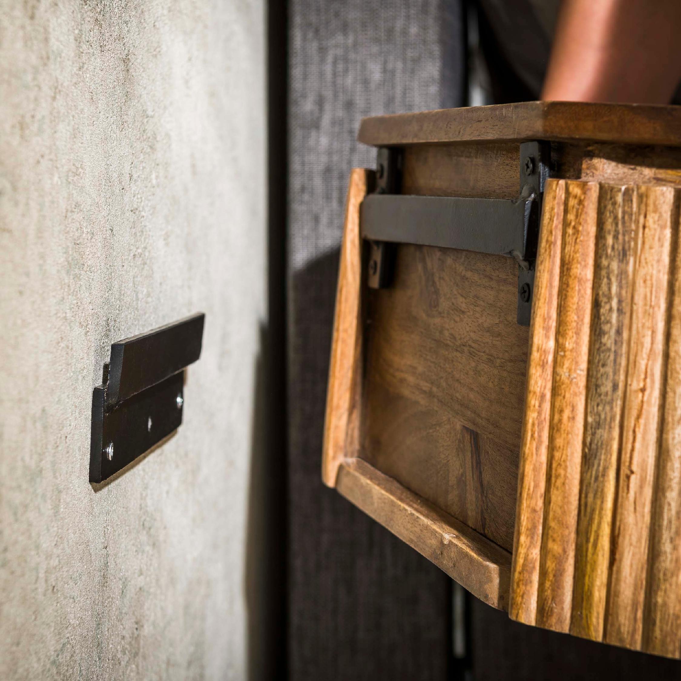 rond zwevend nachtkastje mangohout Sari afbeelding 5