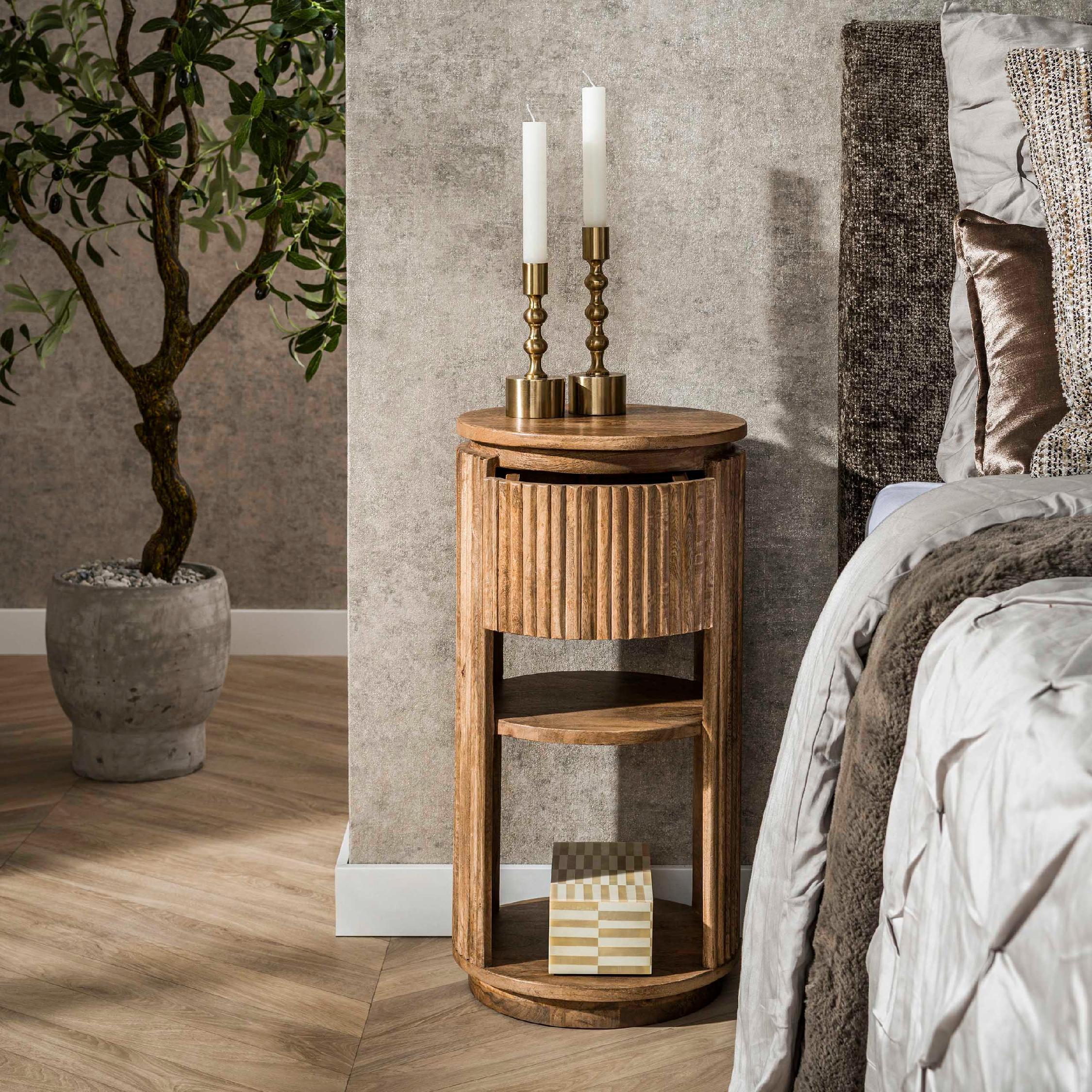 rond mangohouten nachtkastje Sari afbeelding 4