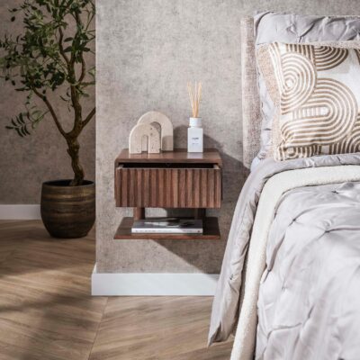 zwevend nachtkastje Finn acaciahout afbeelding 6