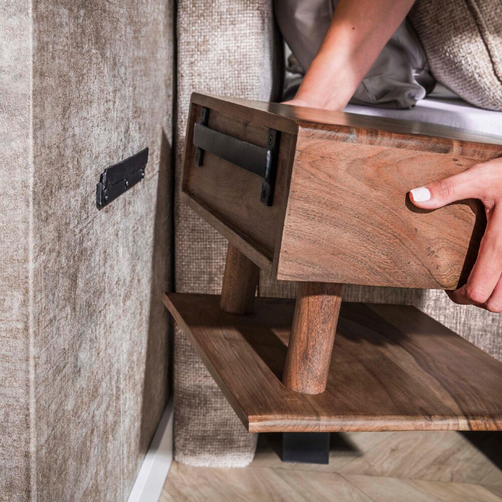 zwevend nachtkastje Finn acaciahout afbeelding 8